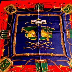 Beautiful scarf 34 x34 inches